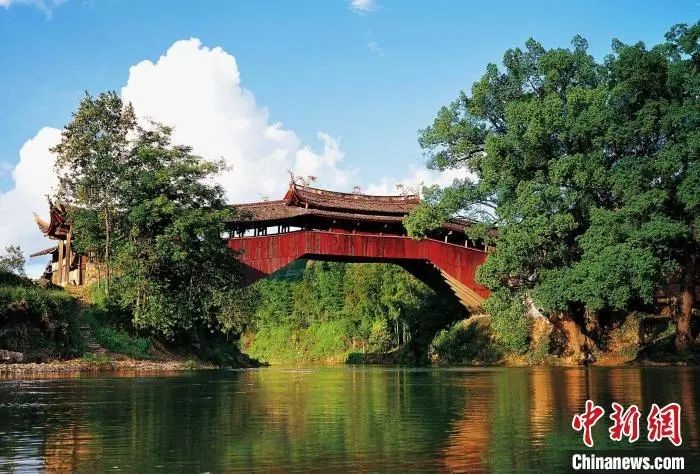 浙江文化观察：国宝泰顺廊桥如何“延年益寿”？
